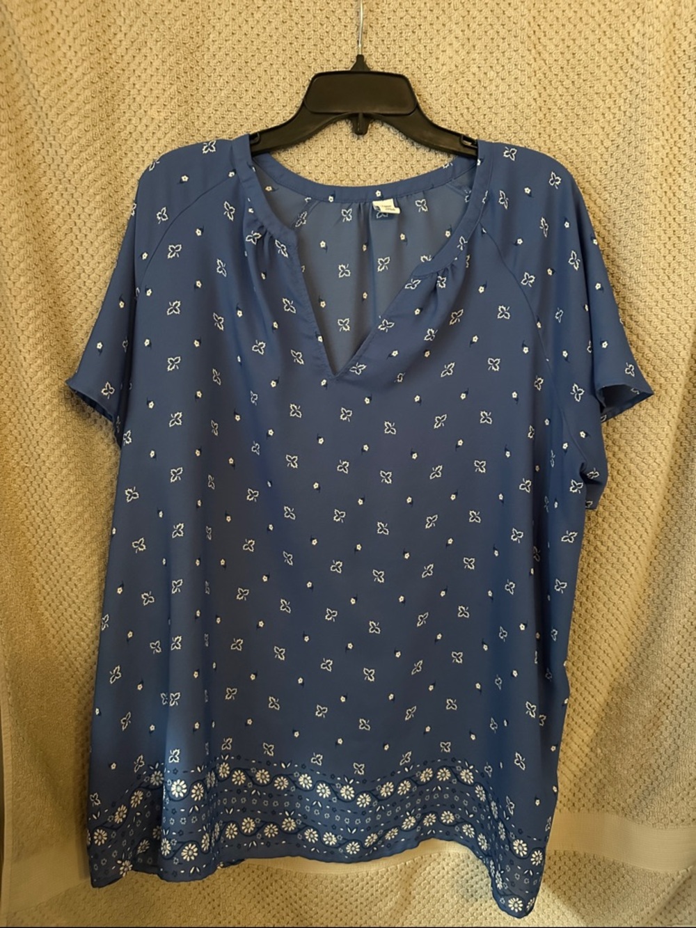 Old Navy Blue Floral Border Short-Sleeve Blouse